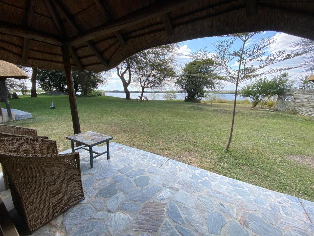 Big 5 Toro Lodge Kasane Eksteriør billede