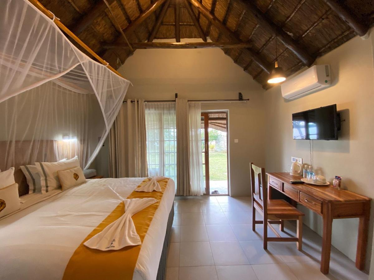 Big 5 Toro Lodge Kasane Eksteriør billede