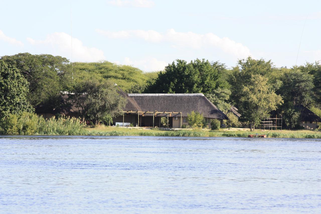 Big 5 Toro Lodge Kasane Eksteriør billede